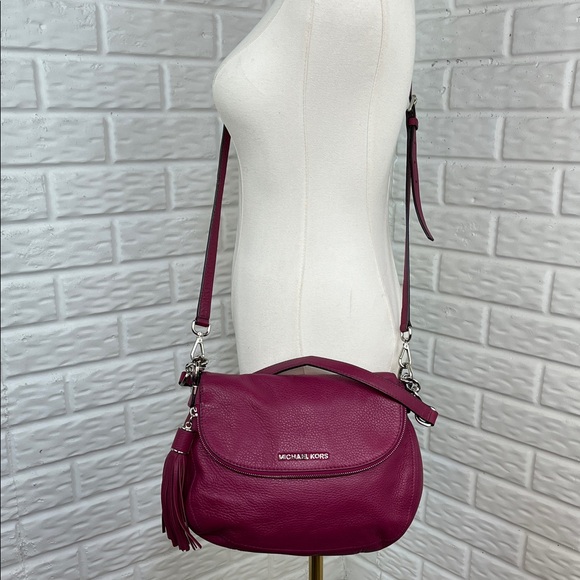 MICHAEL KORS BEDFORD PEBBLED LEATHER FLAP OVER SHOULDER BAG FUSCHIA CROSSBODY - Picture 3 of 17